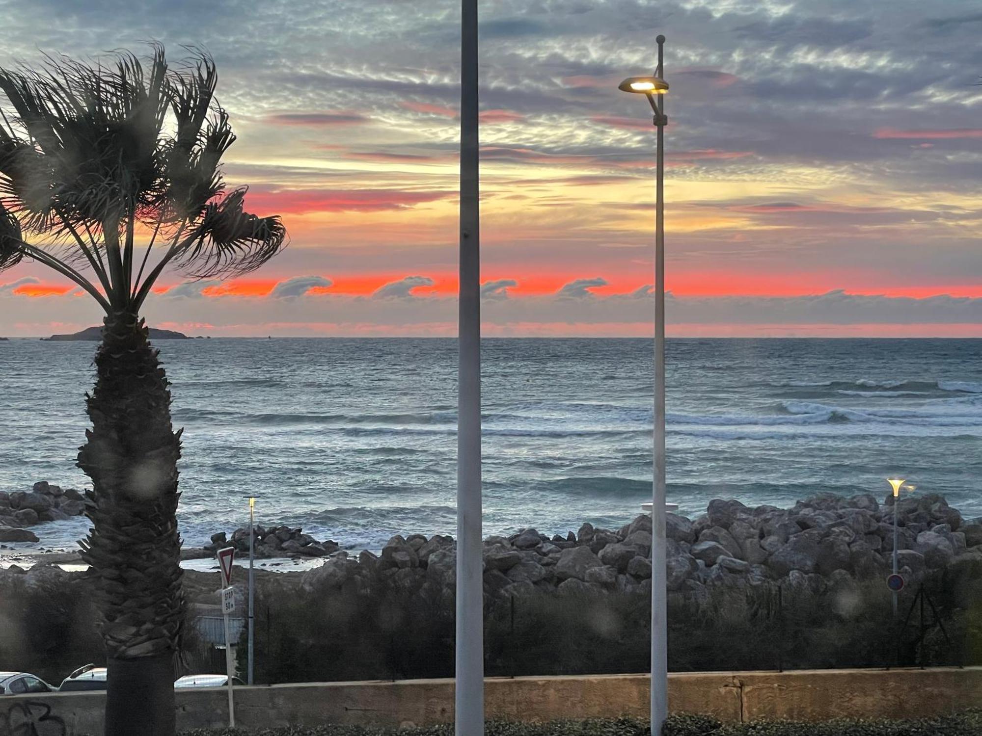 Le Rayon Vert Six-Fours-les-Plages Exteriör bild