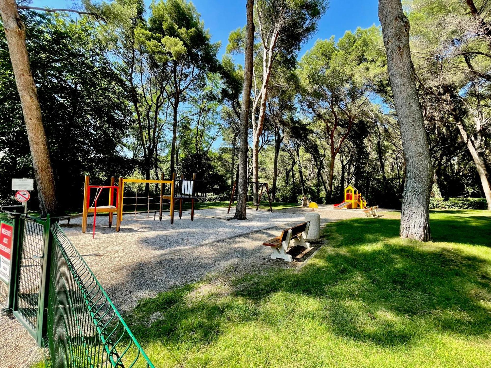 Le Rayon Vert Six-Fours-les-Plages Exteriör bild