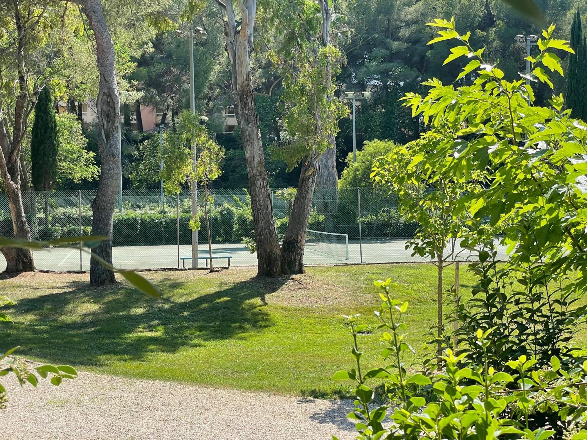 Le Rayon Vert Six-Fours-les-Plages Exteriör bild